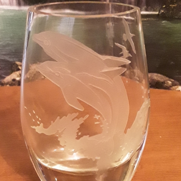 Coyle Dolphin vase - Picture 1 of 4